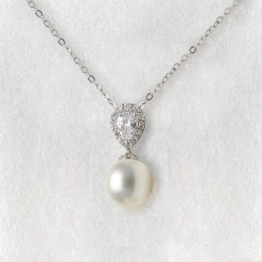 Theodora Pearl Wedding Necklace